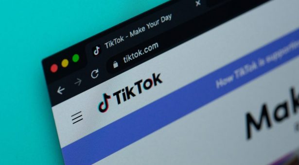 Non, TikTok n’est pas un moteur de recherche