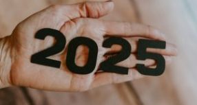 Tendances RH 2025 : L’année où l’IA va devenir votre nouvelle collègue ?