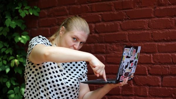 GEO : Les astuces concrètes de Myriam Jessier pour apparaître sur les moteurs IA (ChatGPT, Gemini, Perplexity, Claude…)