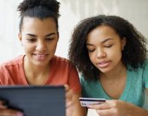 Commerce de détail : Temu et Shein s’installent durablement dans les habitudes d’achat de la population québécoise