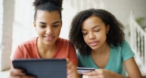 Commerce de détail : Temu et Shein s’installent durablement dans les habitudes d’achat de la population québécoise