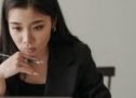 Le paradoxe de la productivité avec l&rsquo;IA : Pourquoi les entreprises ne perçoivent pas son impact ?