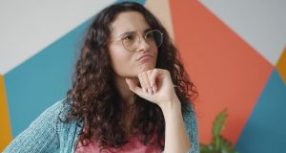 8 (bonnes) façons de réagir face à un concurrent qui étire la vérité auprès des clients